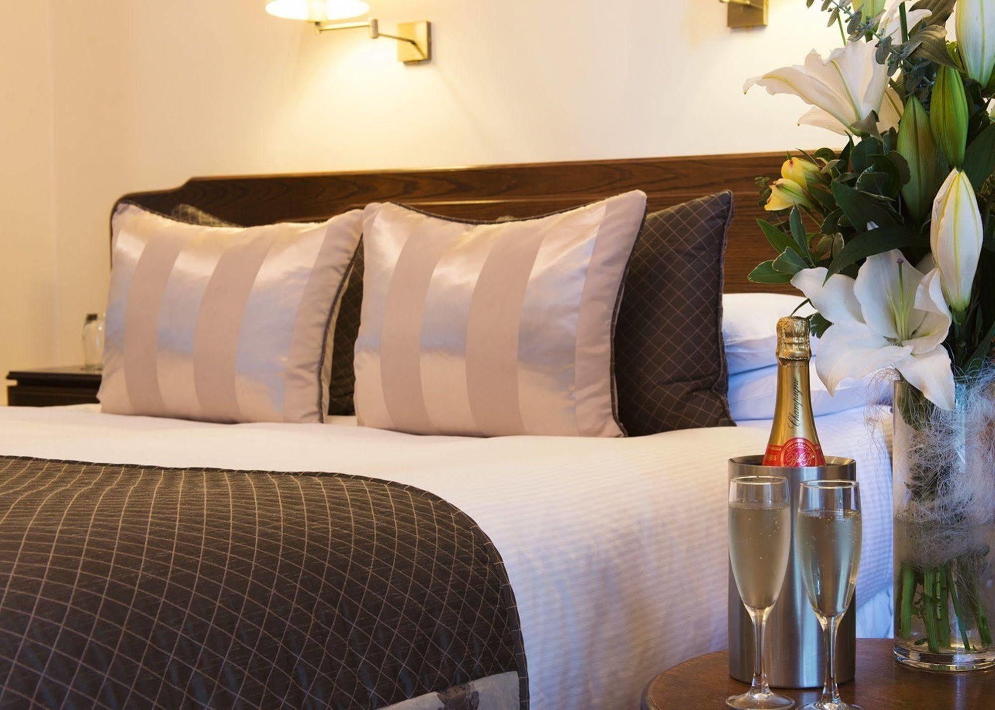 Moorhill House Bed & Breakfast เบอร์ลี ภายนอก รูปภาพ